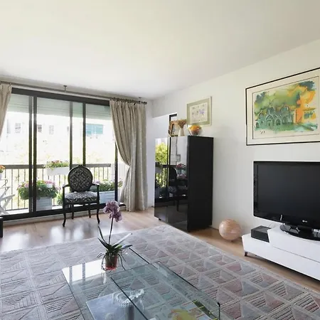Apartment Charming 100m2 For 4 People *